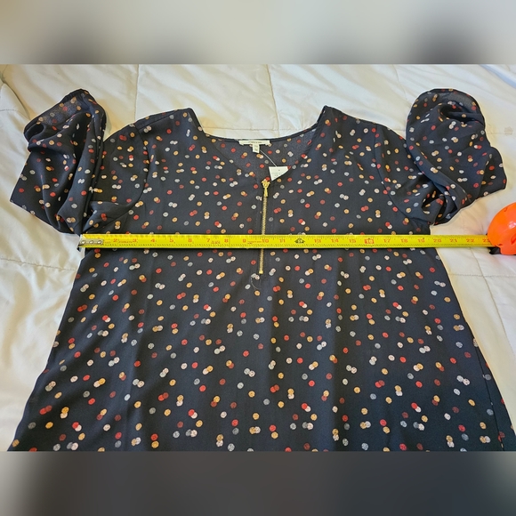 NWT Maurices polka dotted fall blouse ๐ w/ Zipper in front (Medium) ๐คโค๏ธ๐๐ค๐ค - Picture 11 of 16